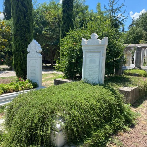 Fatih Camii Haziresi

FATİH/İSTANBUL
